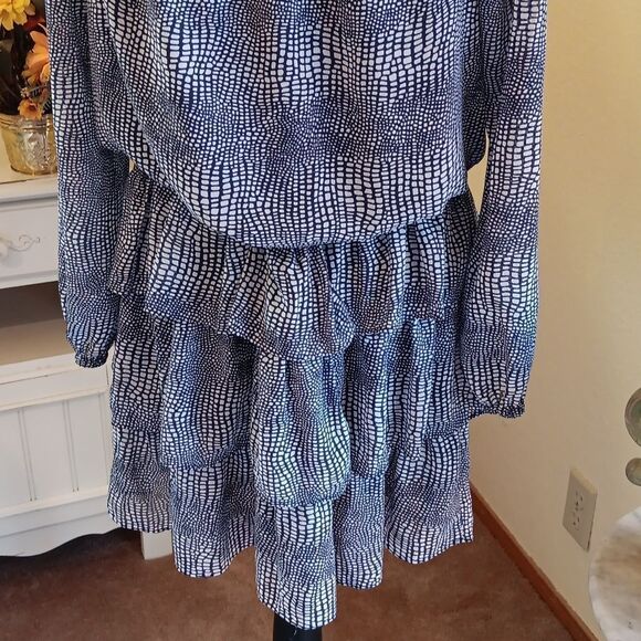MICHAEL Michael Kors Zephyr Snake Navy and White Dress. Flirty, Flouncy, Coqette - Picture 8 of 11